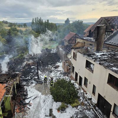 Bild vergr&ouml;&szlig;ern: Luftbildaufnahme vom Brandort in Drognitz