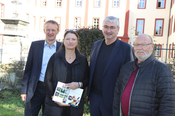 Fördermittelübergabe im Landratsamt