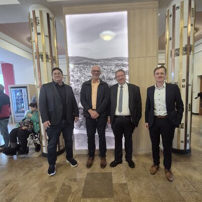 Besuch der Bürgermeister Dr. Steffen Kania und Thomas Schubert beim Selbsthilfegruppentag