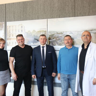 Bild vergr&ouml;&szlig;ern: Besuch in den Thüringen-Kliniken in Saalfeld. Foto: Peter Lahann