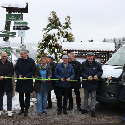 Bild vergr&ouml;&szlig;ern: 2026 PM 030 Band durchschneiden