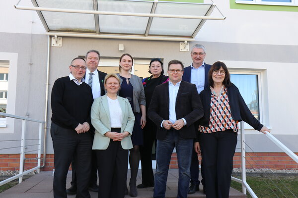 Am AWO Pflegeheim mit Bundesumweltminister Carsten Schneider. 