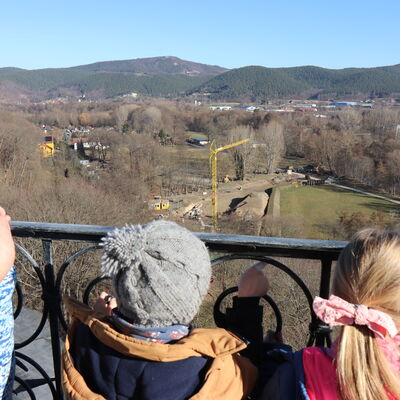 Bild vergr&ouml;&szlig;ern: 2026 PM 058 Schlossturm - Blick zur Saale